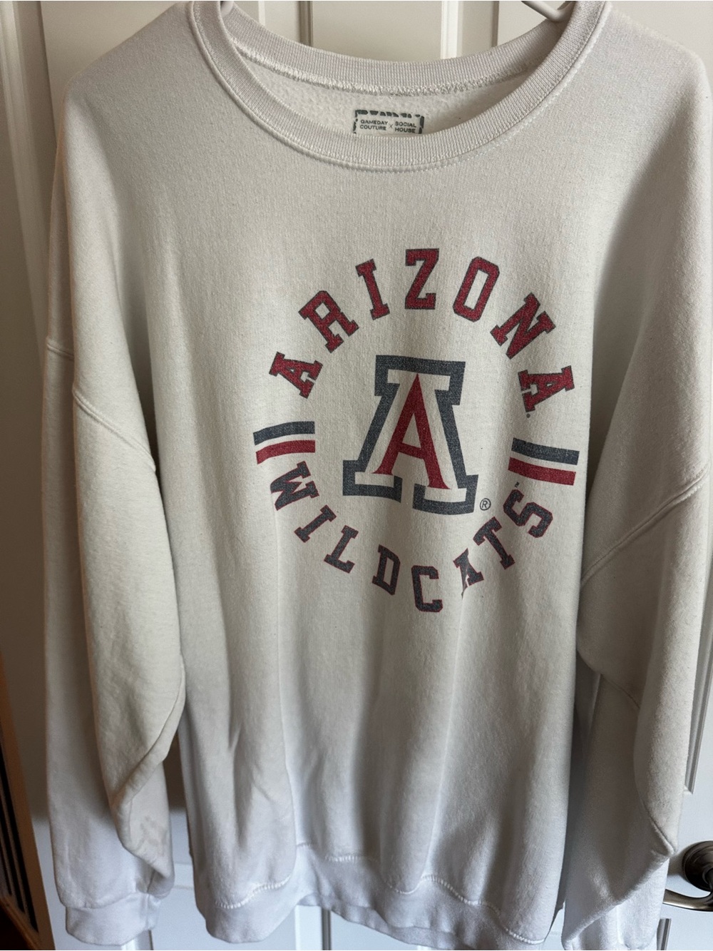 Arizona Wildcats White Crewneck Sweatshirt - Collegiate Graphic